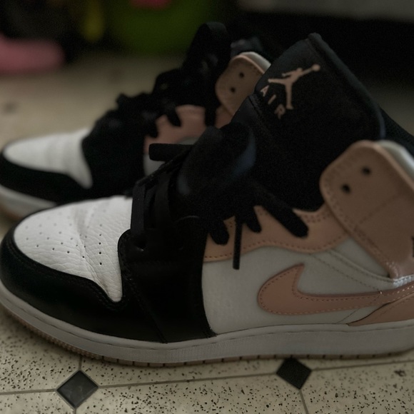 Jordan - Picture 3 of 4